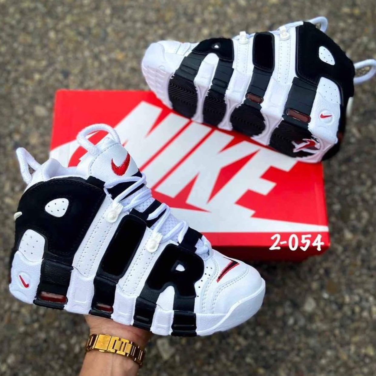 Nike UpTempo